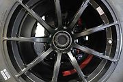 Instalace modelu stavebnice Peugeot Le Mans za účasti designera společnosti Lego
