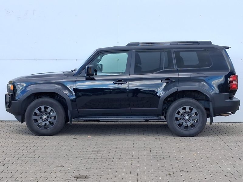 Toyota Land Cruiser 2.8 D-4D 6AT Invincible - fotka 3 z 27