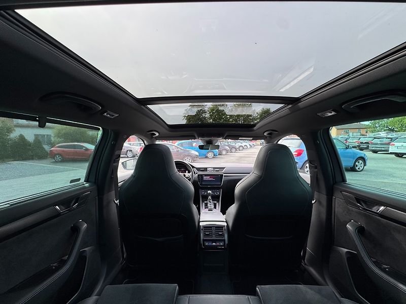 Škoda Superb (2021) Sportline 2.0 TSI DSG 4x4 - fotka 24 z 45