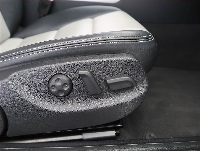 Audi A6 (2010) 3.0 TFSI, 4X4, Automat - fotka 22 z 29
