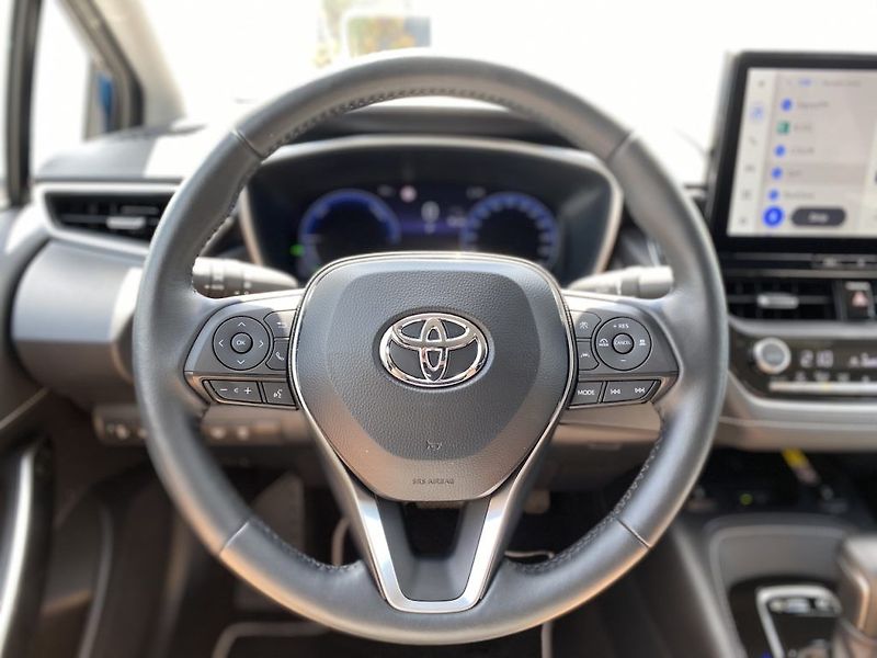 Toyota Corolla 1.8HEV, ČR, Executive, DPH - fotka 14 z 29