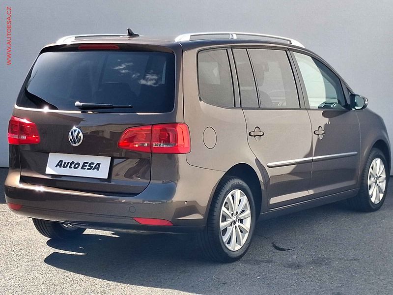 Volkswagen Touran (2012) 1.4 TSi, Highline, DSG - fotka 4 z 19