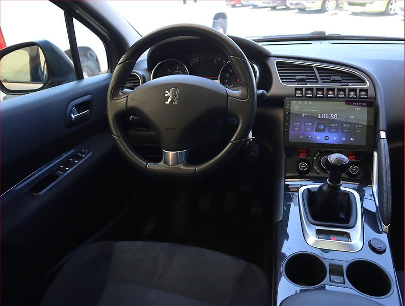 Peugeot 3008 (2010) 1.6 HDi, Serv.kniha, Navi - fotka 7 z 18