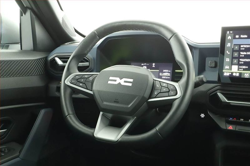 Dacia Duster (2025) Journey 1.6 Hybrid - fotka 8 z 14