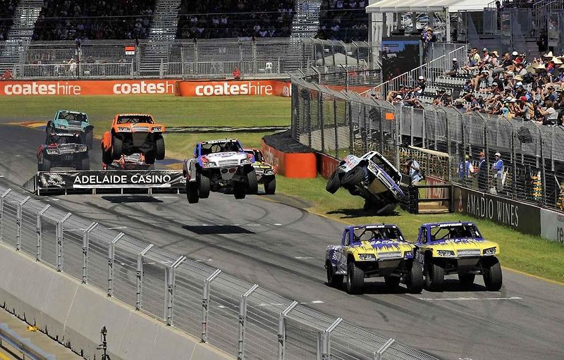 Závody Stadium Super Trucks.