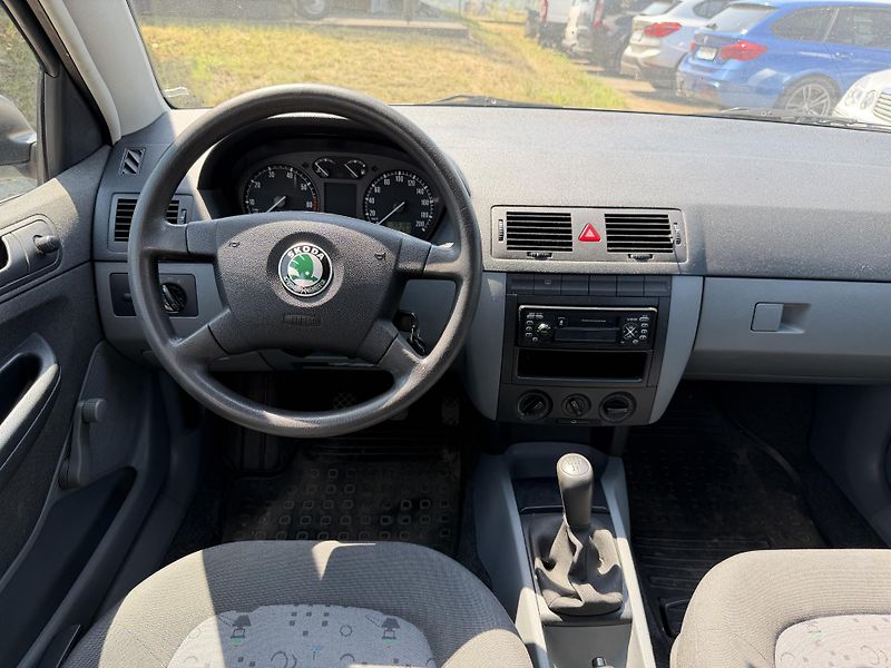 Škoda Fabia 1.2i - fotka 14 z 21