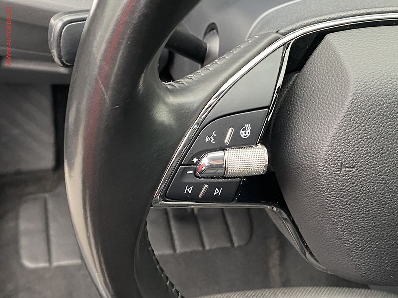 Škoda Octavia (2021) 1.5 TSi, Style, kůže, navi, - fotka 15 z 23