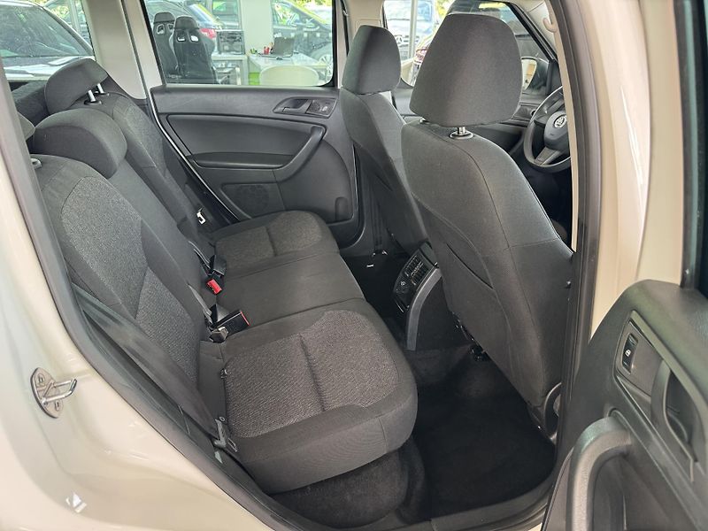 Škoda Yeti (2014) 1,6TDi GREENLINE  - fotka 18 z 21