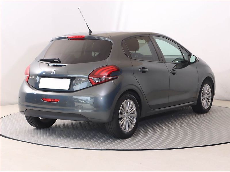 Peugeot 208 (2017) 1.2 PureTech, Serv.kniha - fotka 5 z 19