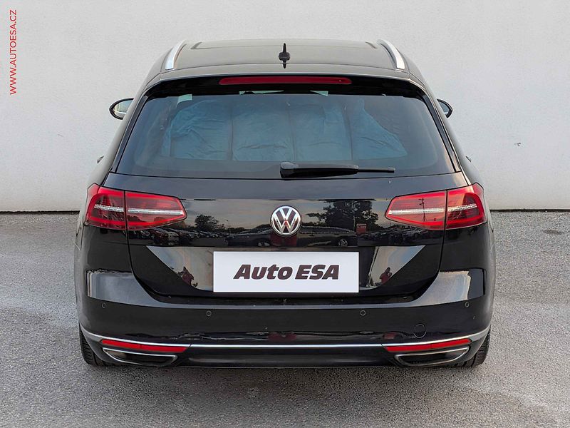 Volkswagen Passat (2018) 2.0 TSi 4X4, Highline, DSG, - fotka 5 z 20
