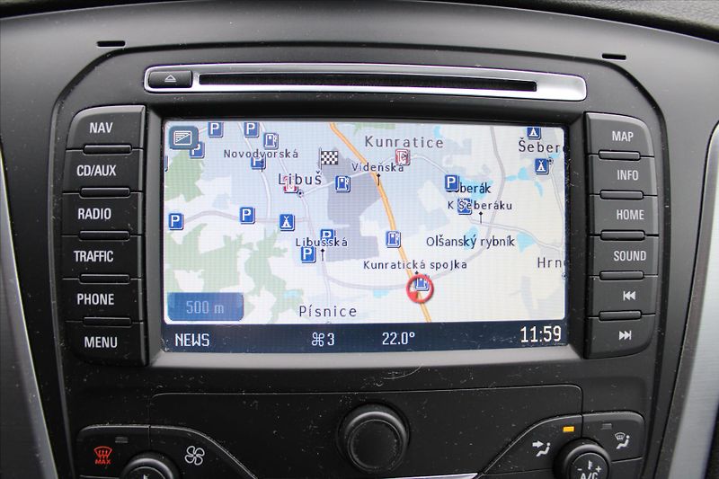 Ford Mondeo 2.0 TDCI 120kW TITANIUM NAVI - fotka 18 z 25