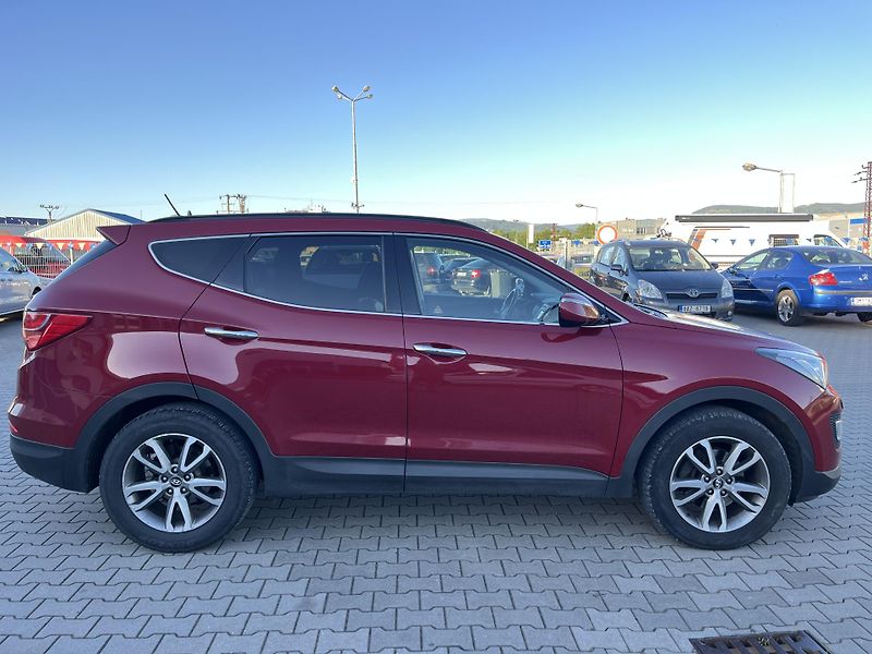 Hyundai Santa Fe (2013) 2.2 CRDI 4X4 - fotka 8 z 14