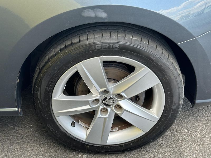 Škoda Fabia (2018) 1.0TSI/70kW * 1.Maj. * KLIMA  - fotka 32 z 32