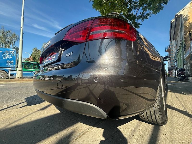 Audi A4 1.8TSi/2010/S.KNIHA-MAN6-2.MAJ - fotka 6 z 46