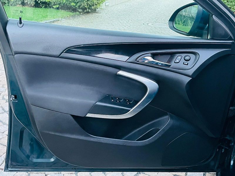 Opel Insignia 2.0CDTi MANUÁL KAMERA SERVISKA - fotka 29 z 46