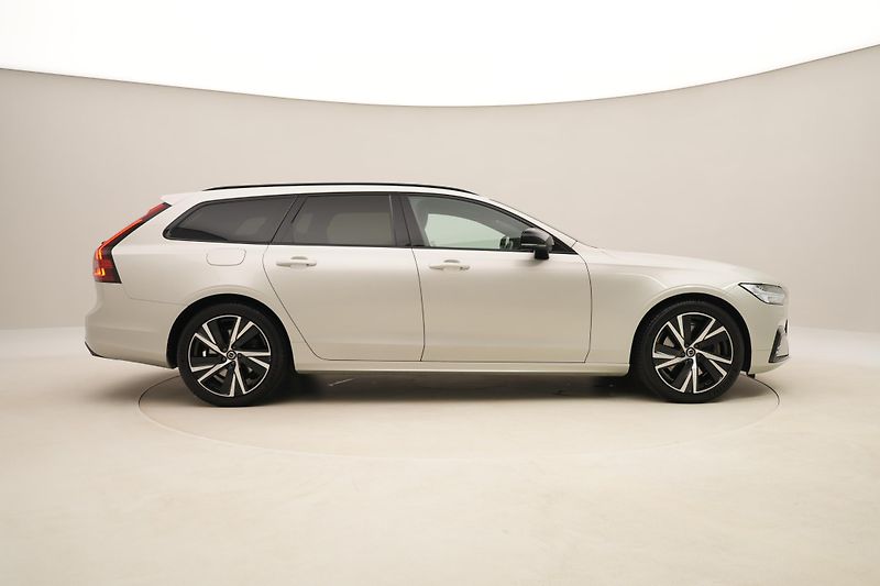 Volvo V90 B5 AWD R-DESIGN AUT CZ - fotka 14 z 53