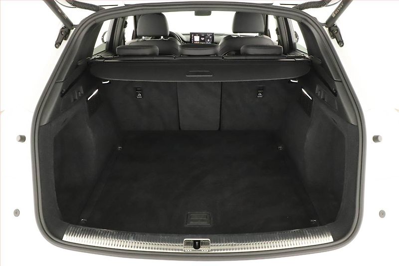 Audi SQ5 (2022) 3.0 TDI - fotka 11 z 26