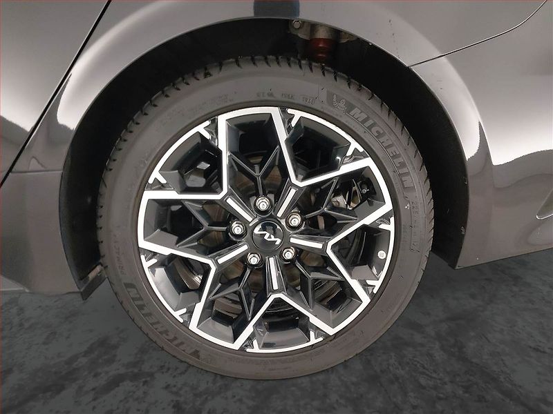 Kia Pro_Ceed (2024) GT-Line 1.5 T-GDI MHEV - fotka 15 z 25