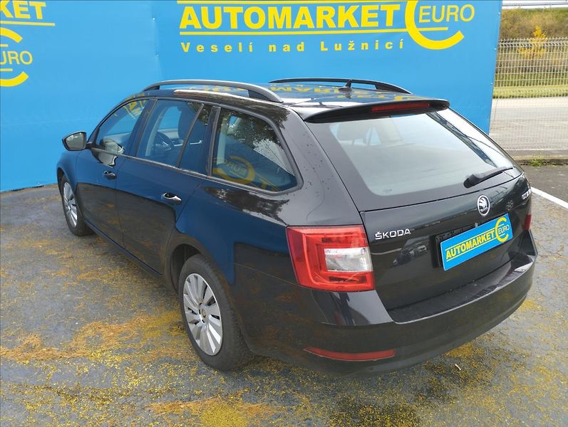 Škoda Octavia 1,6 - fotka 6 z 21