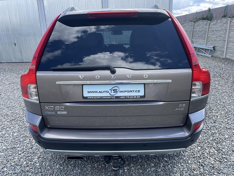 Volvo XC90 2.5TDi D5 200PS AWD R-DESIGN!! - fotka 12 z 180