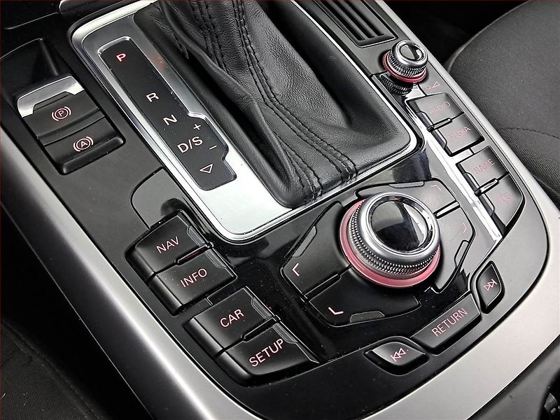 Audi A4 (2013) 2.0 TDI, Automat, Bi-Xenony - fotka 17 z 20