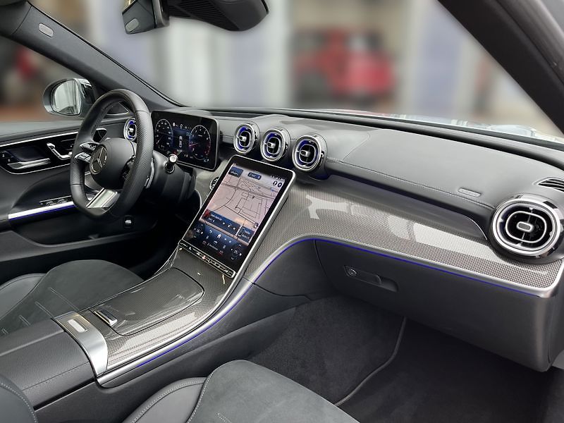 Mercedes-Benz Třídy C C-Třída 300 4MATIC AMG Line - fotka 15 z 21