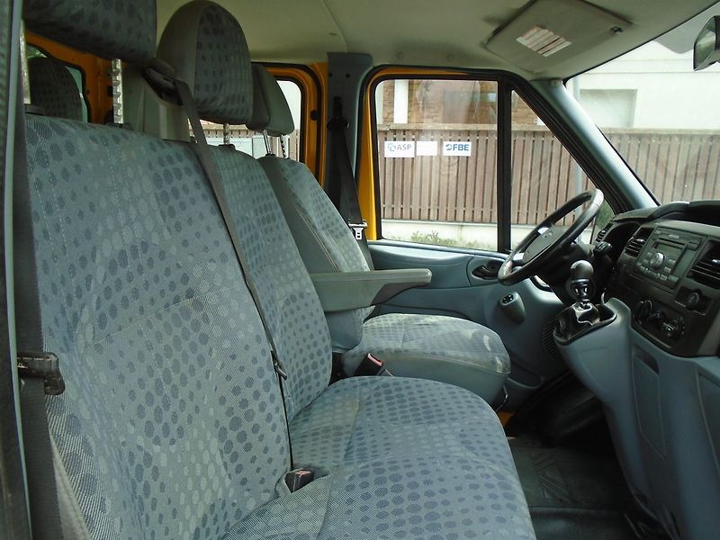 Ford Transit (2013) 2.2 TDCi Valník DC 6 míst - fotka 17 z 30