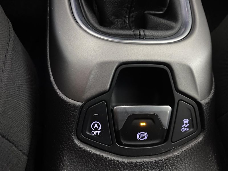 Jeep Compass 1,4 MultiAir 140k  Latitude - fotka 19 z 20