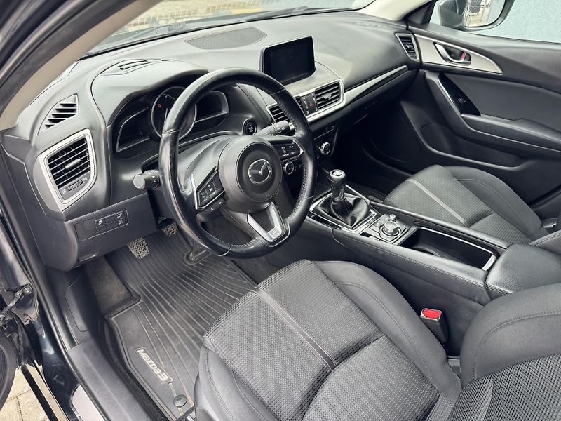 Mazda 3 2,0 SKYACTIV - fotka 7 z 12
