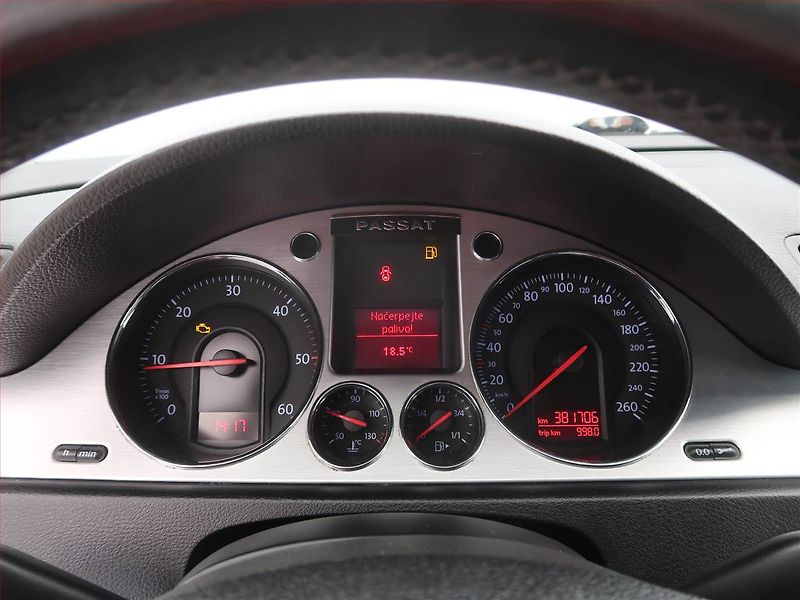 Volkswagen Passat (2007) Comfortline 2.0 TDI, nová STK - fotka 11 z 16