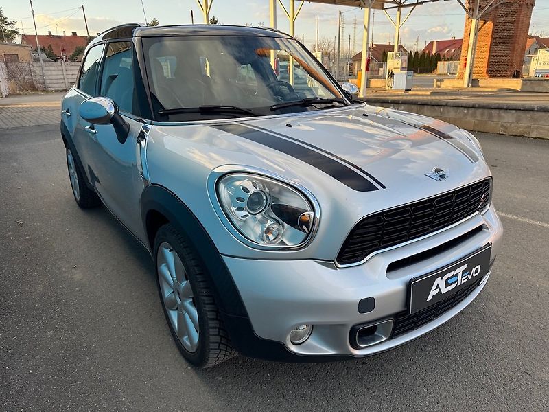 Mini Cooper (2013) 2.0 D 105kW ALL4 AUT - fotka 4 z 47