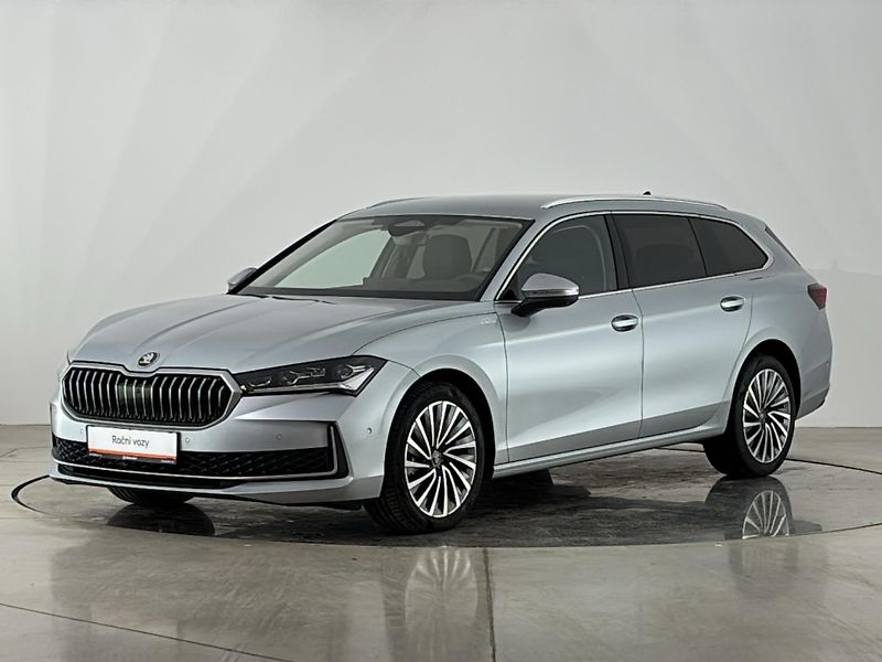 Škoda Superb L&K 4x4 DSG - fotka 1 z 30