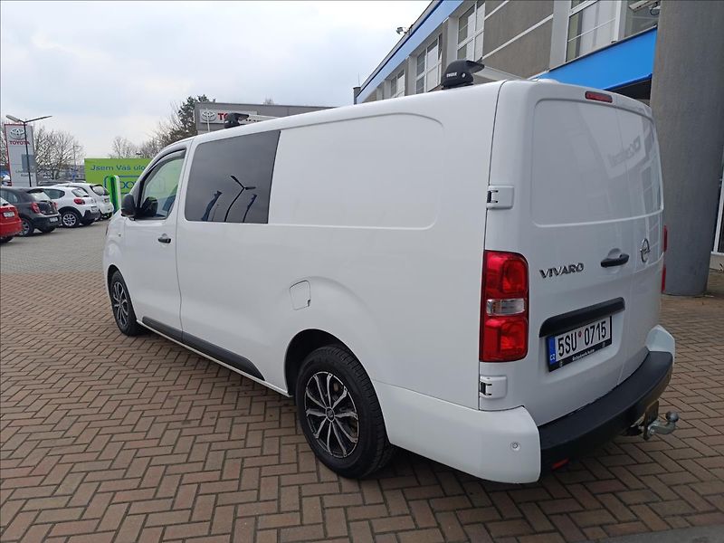 Opel Vivaro 2,0 CDTi Crewvan - fotka 7 z 21