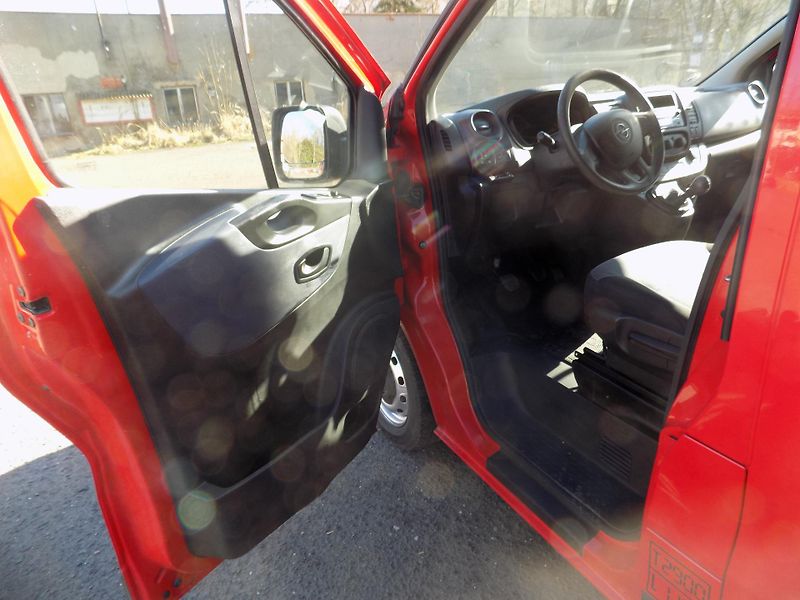 Opel Vivaro (2016) 1,6 88KW KLIMA - fotka 13 z 45