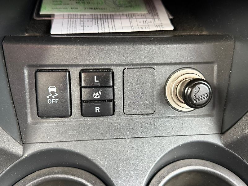Toyota RAV4 2.2 D-CAT 110KW*4X4*71.TIS KM* - fotka 23 z 28