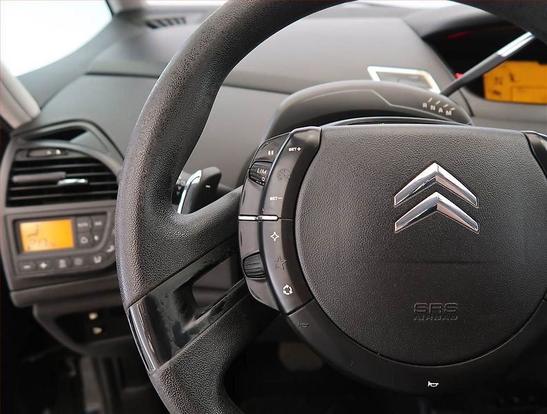 Citroën C4 Picasso (2007) 1.6 HDi, Automat, 7 míst - fotka 18 z 21