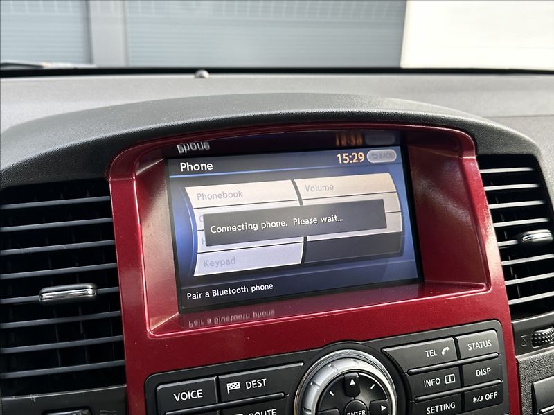 Nissan Pathfinder 3,0 DCI 231PS  LE Executive 4x - fotka 36 z 55