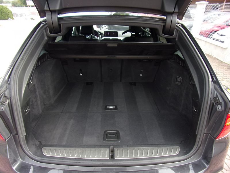BMW Řada 5 (2019) 530D NAVI ALU NAVI M-PACKET - fotka 13 z 48