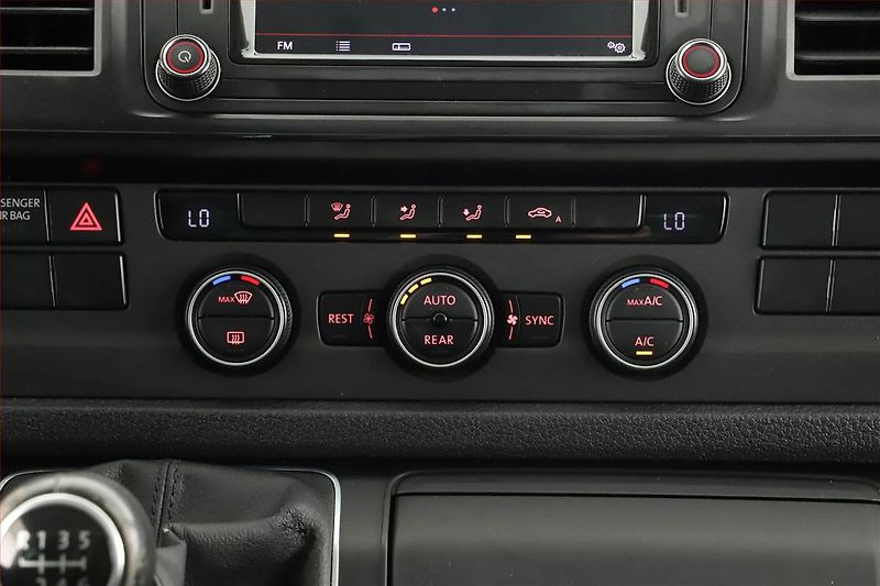 Volkswagen Multivan (2018) 2.0 TDI - fotka 13 z 18