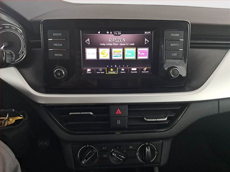Škoda Kamiq (2020) 1.0 TSI, Tempomat - fotka 12 z 15