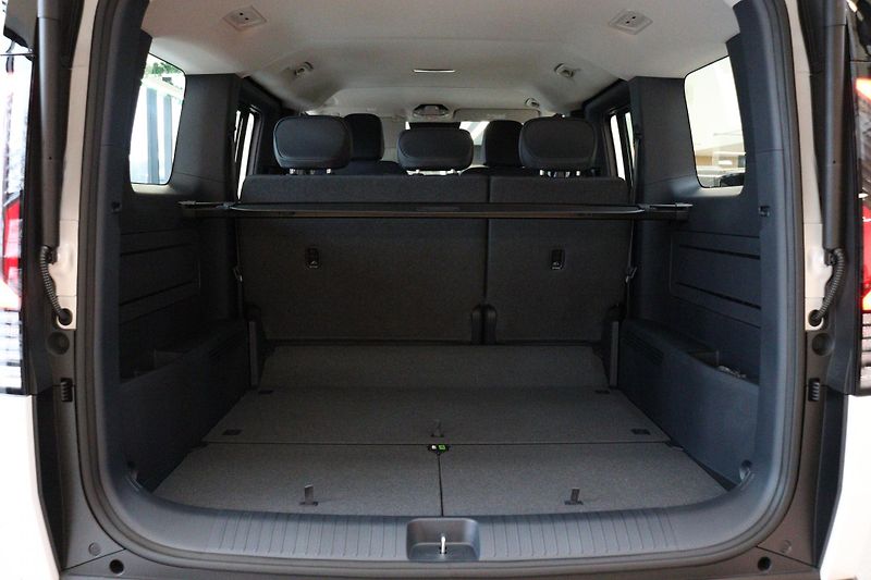 Kia PV5 5P 4x2 ELITE 120 KW + 71,2 kWh - fotka 7 z 16