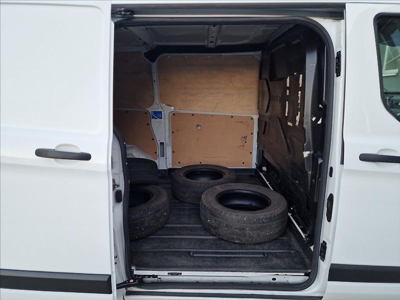 Ford Transit Custom 2.0TDCi Trend L1,ČR,1.Majitel - fotka 17 z 45