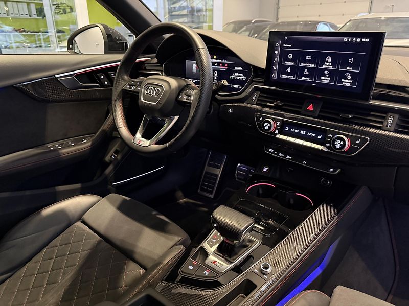 Audi S4 (2023) - fotka 28 z 41