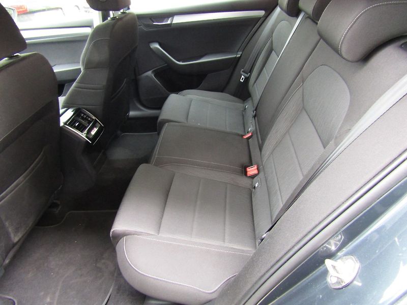 Škoda Superb (2018) 1.6 TDI 88kW DSG - fotka 21 z 38