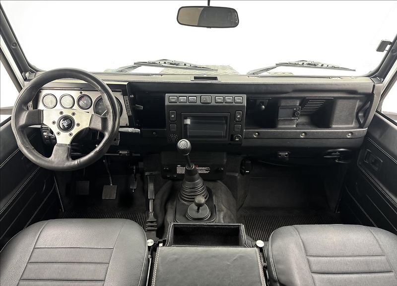Land Rover Defender 2,5 130 Td5 90kW PO RENOVACI - fotka 7 z 45