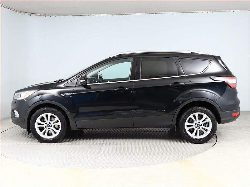 Ford Kuga (2017) 2.0 TDCi, Kůže, Navi, Tempomat - fotka 3 z 15