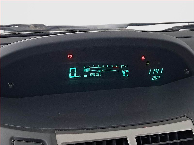 Toyota Yaris (2009) 1.0 VVT-i, nová STK - fotka 11 z 14