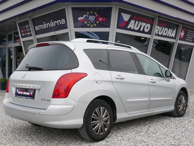 Peugeot 308 1,6 HDI 80kW SW Panorama Sport - fotka 9 z 40
