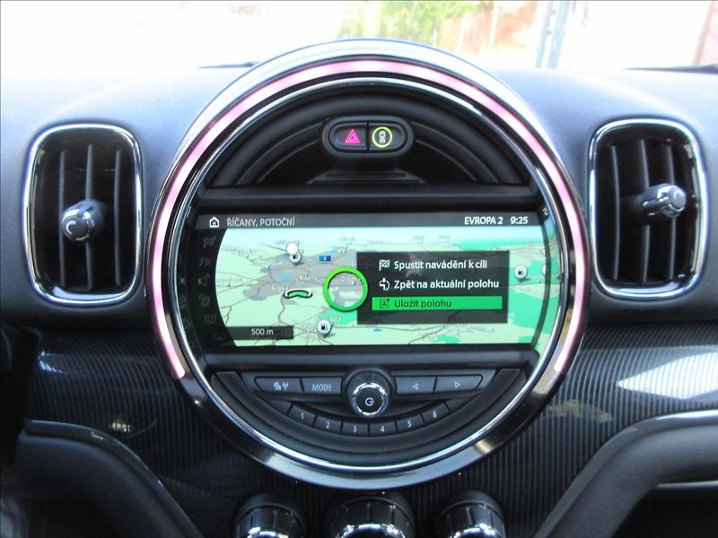 Mini Countryman 2,0 SD ALL4, JCW, Panorama, No - fotka 21 z 31