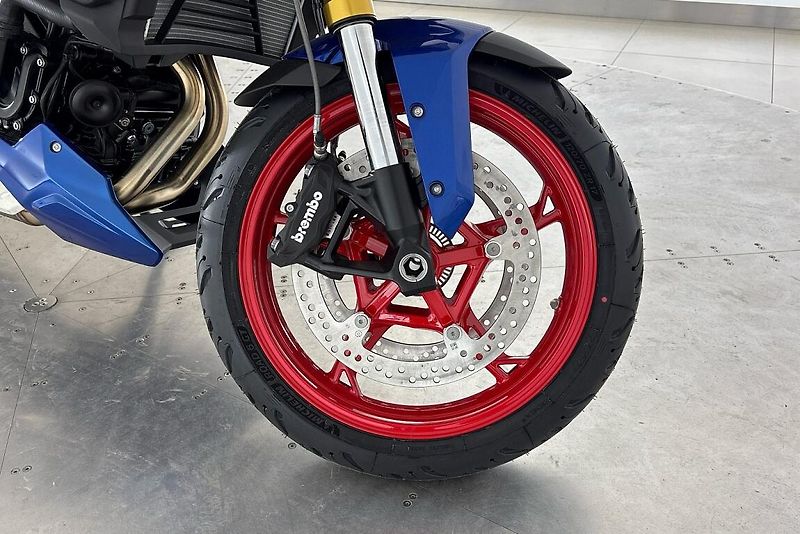 BMW MOTO F 900 XR - fotka 8 z 13